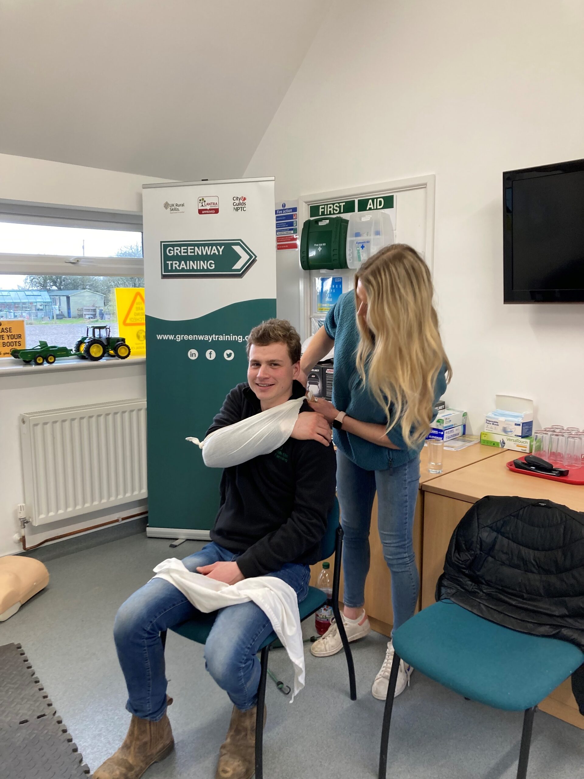 3 Day First Aid at Work [+ EFAW +F Day 1] [FAIB & OfQual Certification]