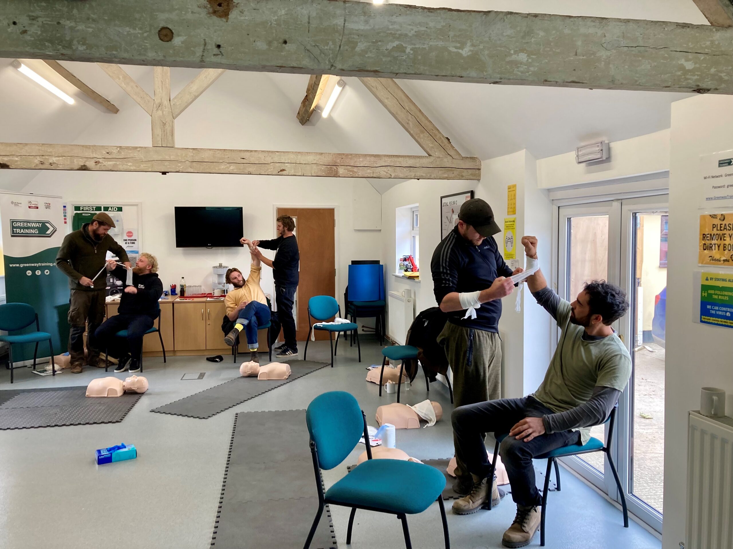 Emergency First Aid for Outdoor Workers Course (EFAW +F)