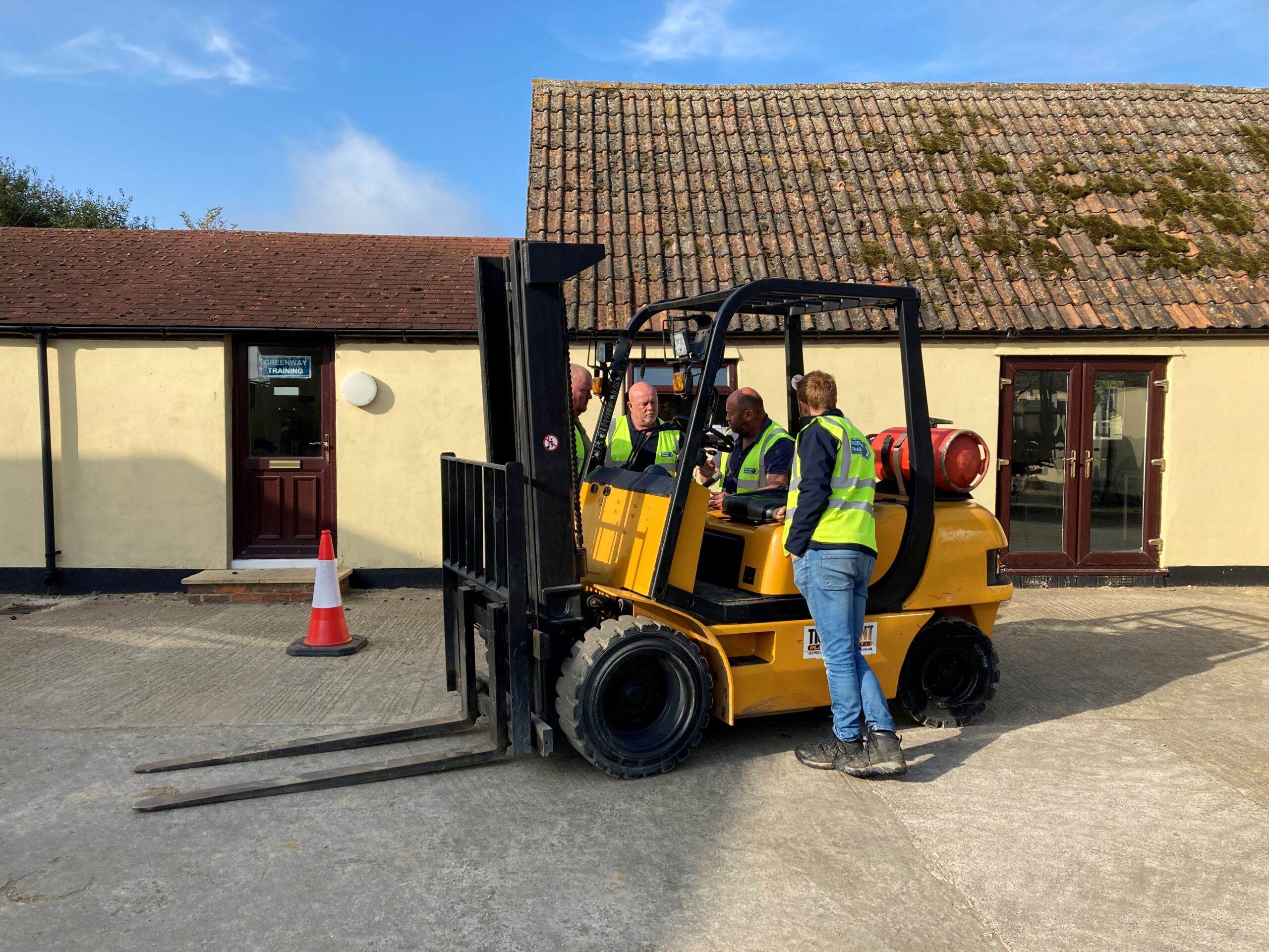 LANTRA Awards Counterbalance Forklift Trucks Course