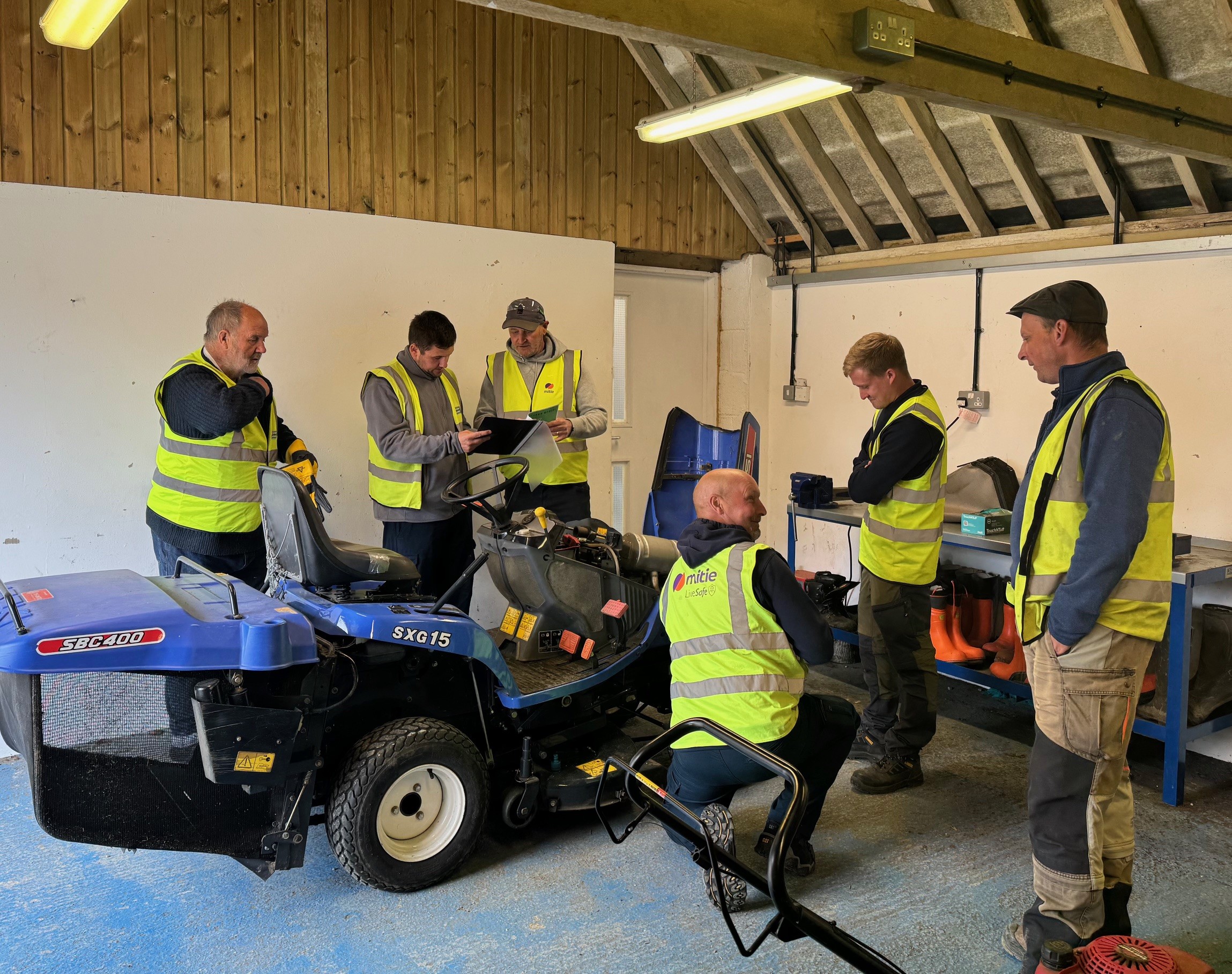 LANTRA Awards Ride on & Pedestrian Mowers Course