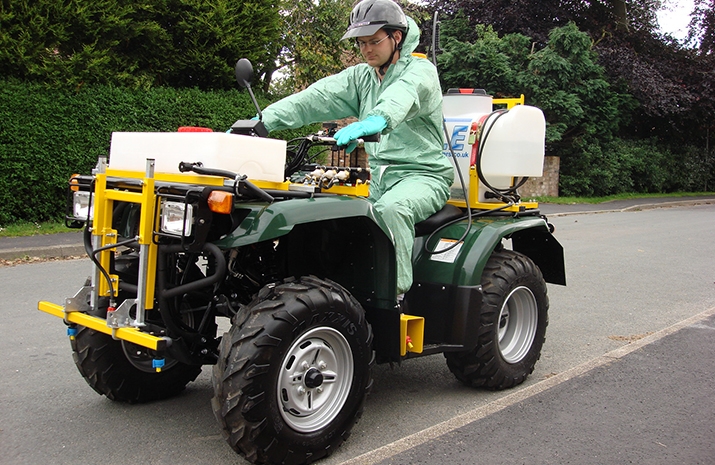 Level 2 PA2AR – Operating Vehicle Mounted Kerb Sprayers Fitted with Hydraulic Nozzles / Rotary Atomisers Course & Assessment