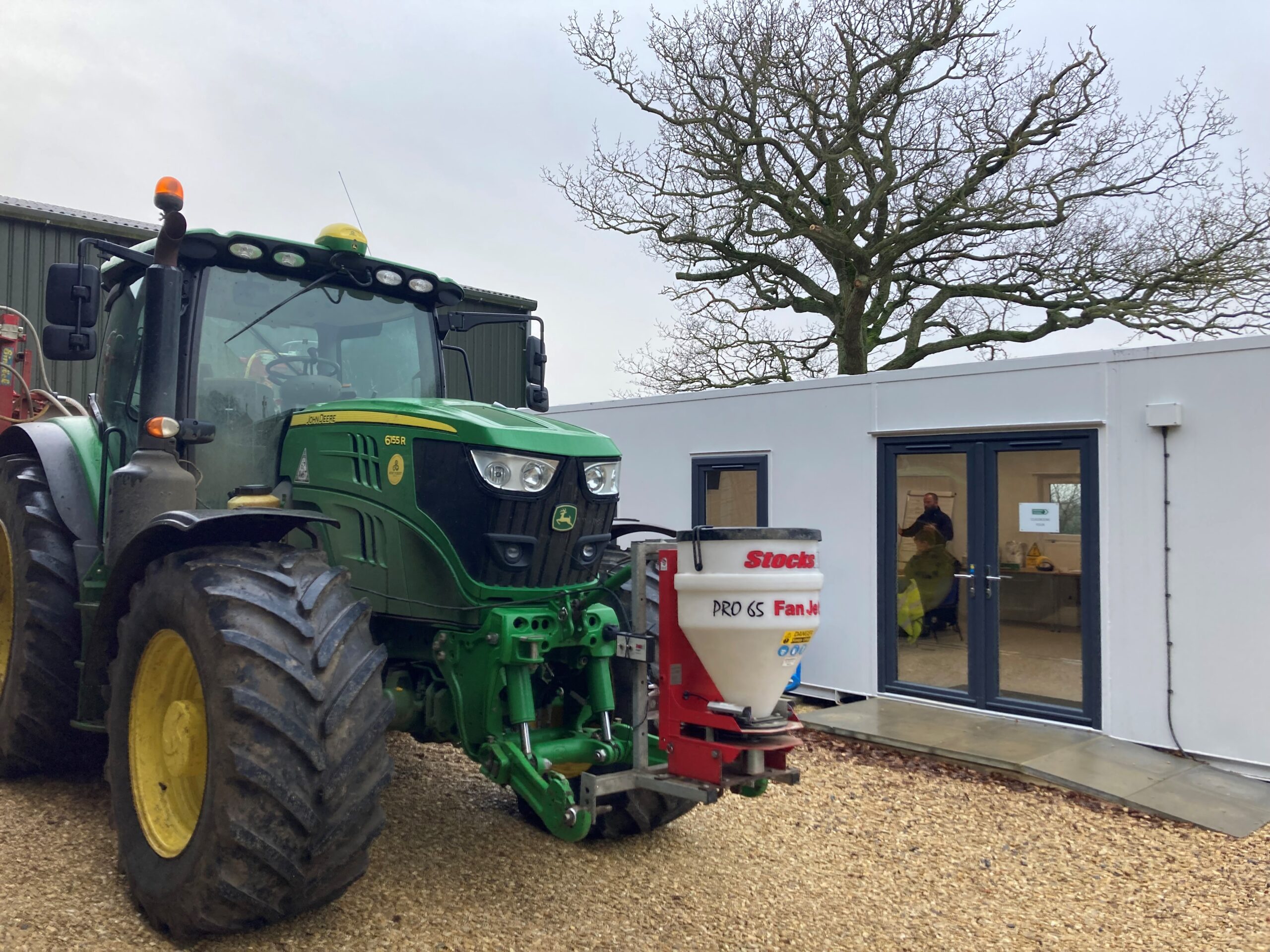 Level 2 PA4(s) & PA4(g) Combined – Pesticides Slug Pellets and Granular Applicators Course & Assessment